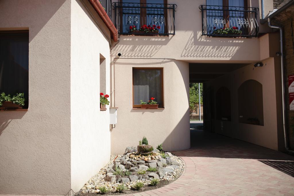 Ludo Apartman Hotel & Spa Мако Экстерьер фото